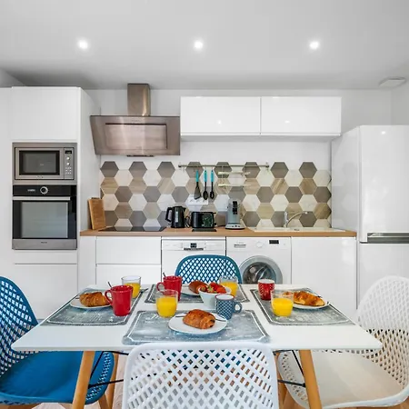 Blanche Ментона